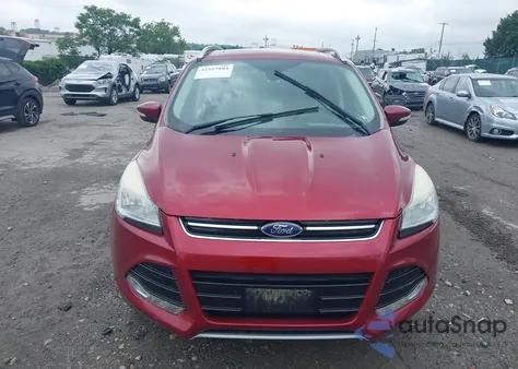 2014 Ford Escape Titanium z USA, uszkodzony, nr VIN 1FMCU9JX8EUD26738